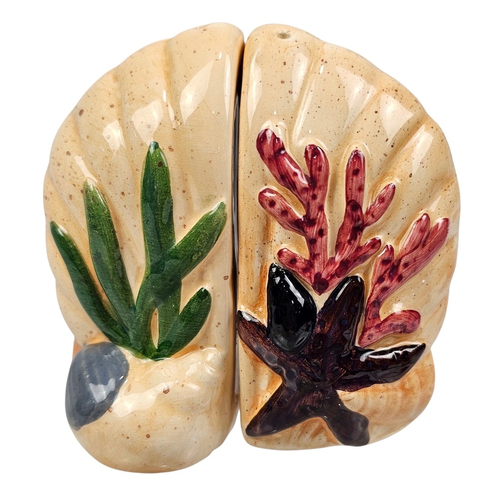Vintage Nautical Seashell Salt‎ and Pepper Shakers Ceramic Coral Starfish Beige